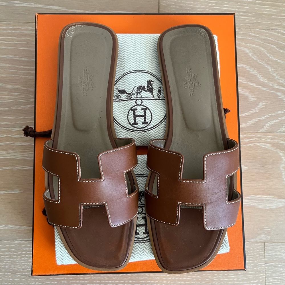 HERMÈS Oran Sandals Gold size EU 38.5/US 8.5
